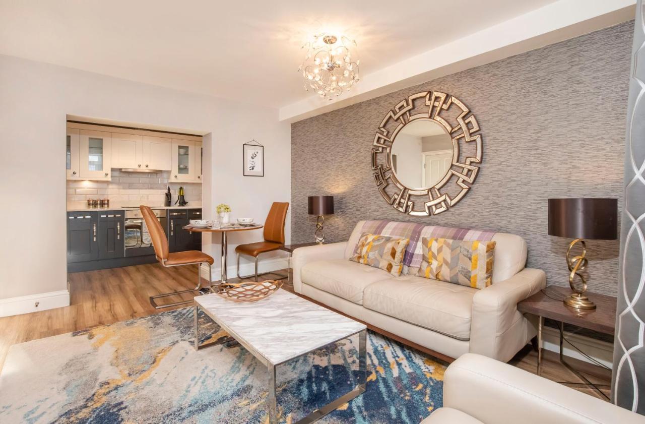 8 Blue Bridge- Elegant And Luxurious 1 Bedroom Apt- Free Parking York Exterior photo